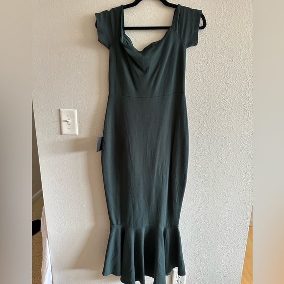 A2 - 120 Lulus How Much I Care Dark Green Off-the-Shoulder Midi Dress SZ MED NWT - Picture 6 of 12